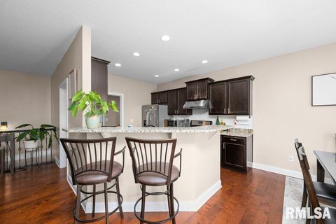 Tiny photo for 67 COBBLESTONE Lane, Le Claire, IA 52753 (MLS # QC4268093)