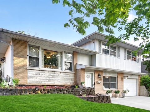 Photo of 7503 161st Place, Tinley Park, IL 60477 (MLS # 12717384)