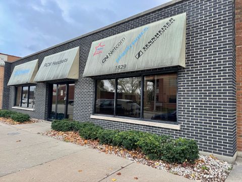 1829 E Oakton Street Des Plaines IL 60018