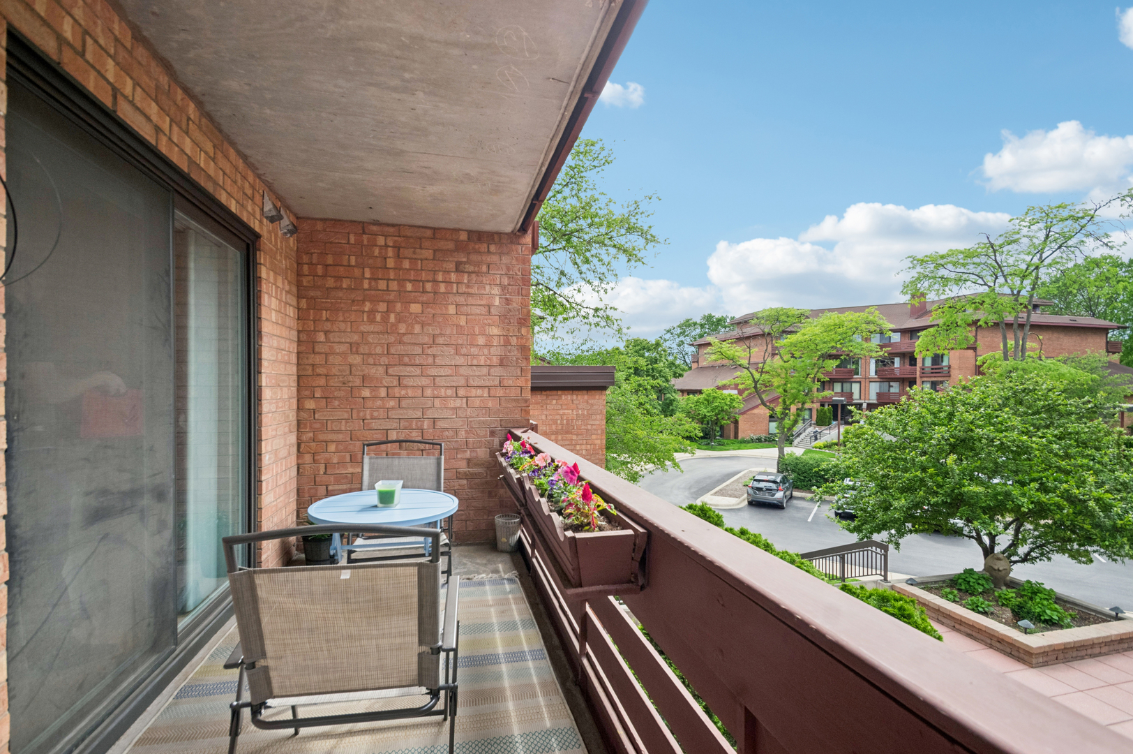 706 WAUKEGAN Road 206-C