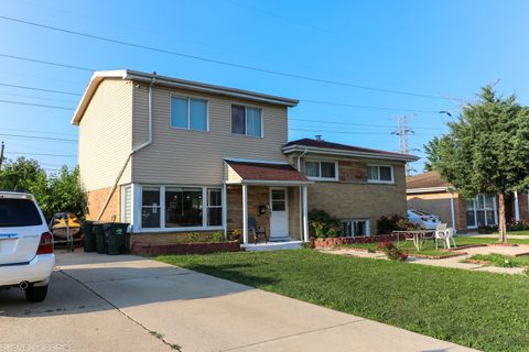 Tiny photo for 5644 Lyons Street, Morton Grove, IL 60053 (MLS # 12516633)