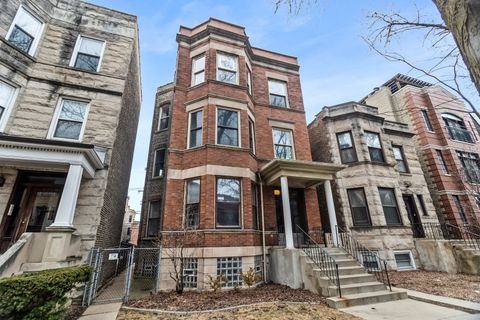 3732 N Racine Avenue Chicago IL 60613