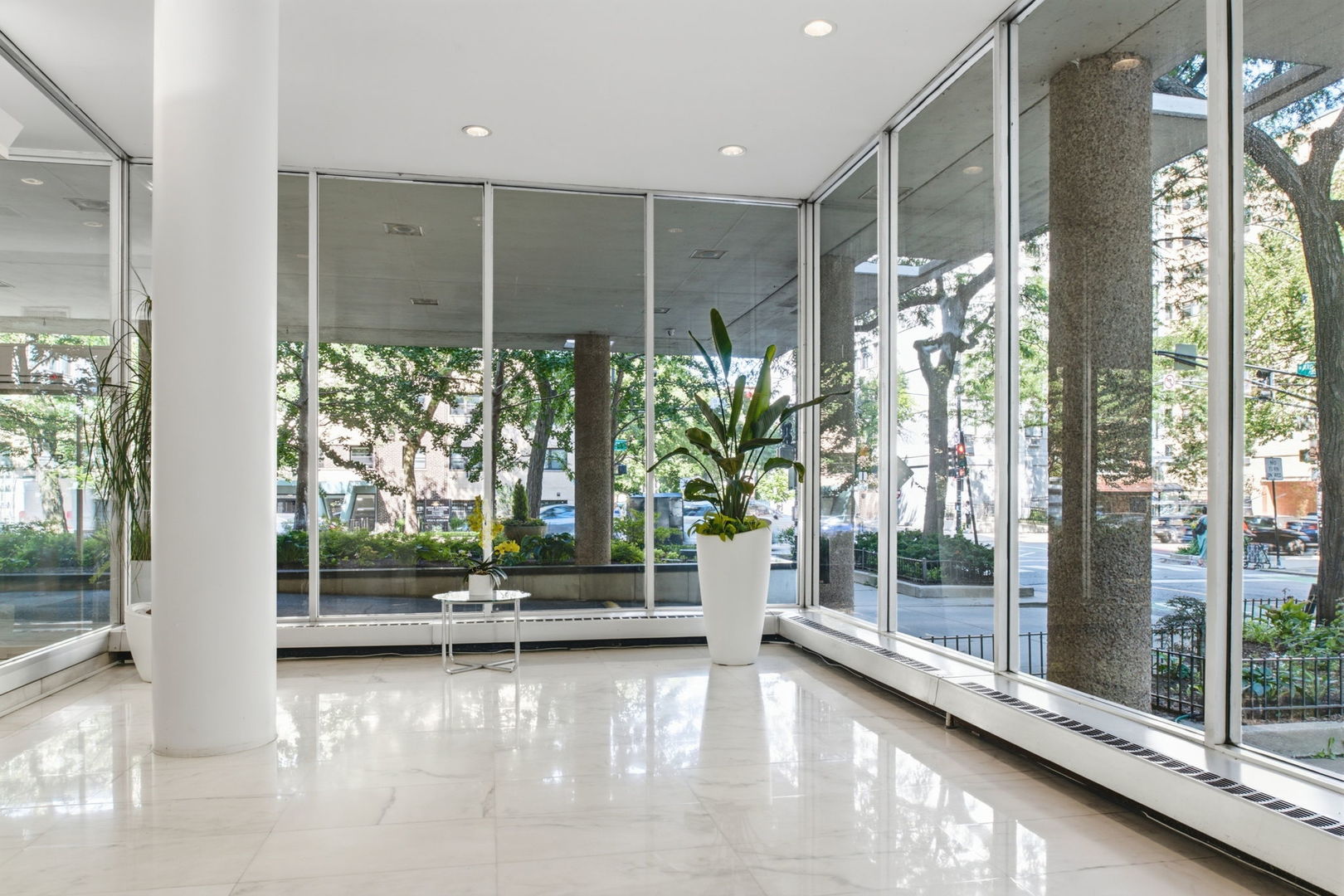 5757 N Sheridan Road 19D