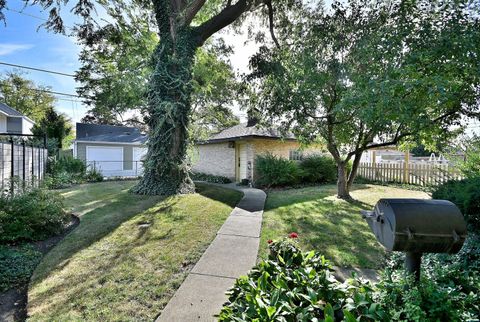 Tiny photo for 2511 Rhodes Avenue, River Grove, IL 60171 (MLS # 12488281)