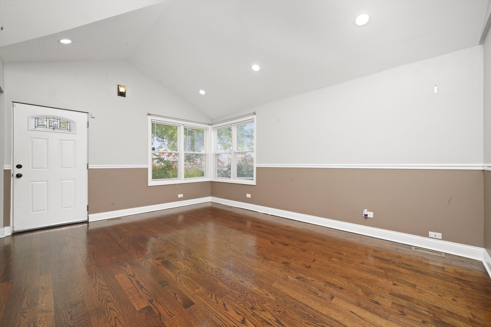 4014 W 77th Place