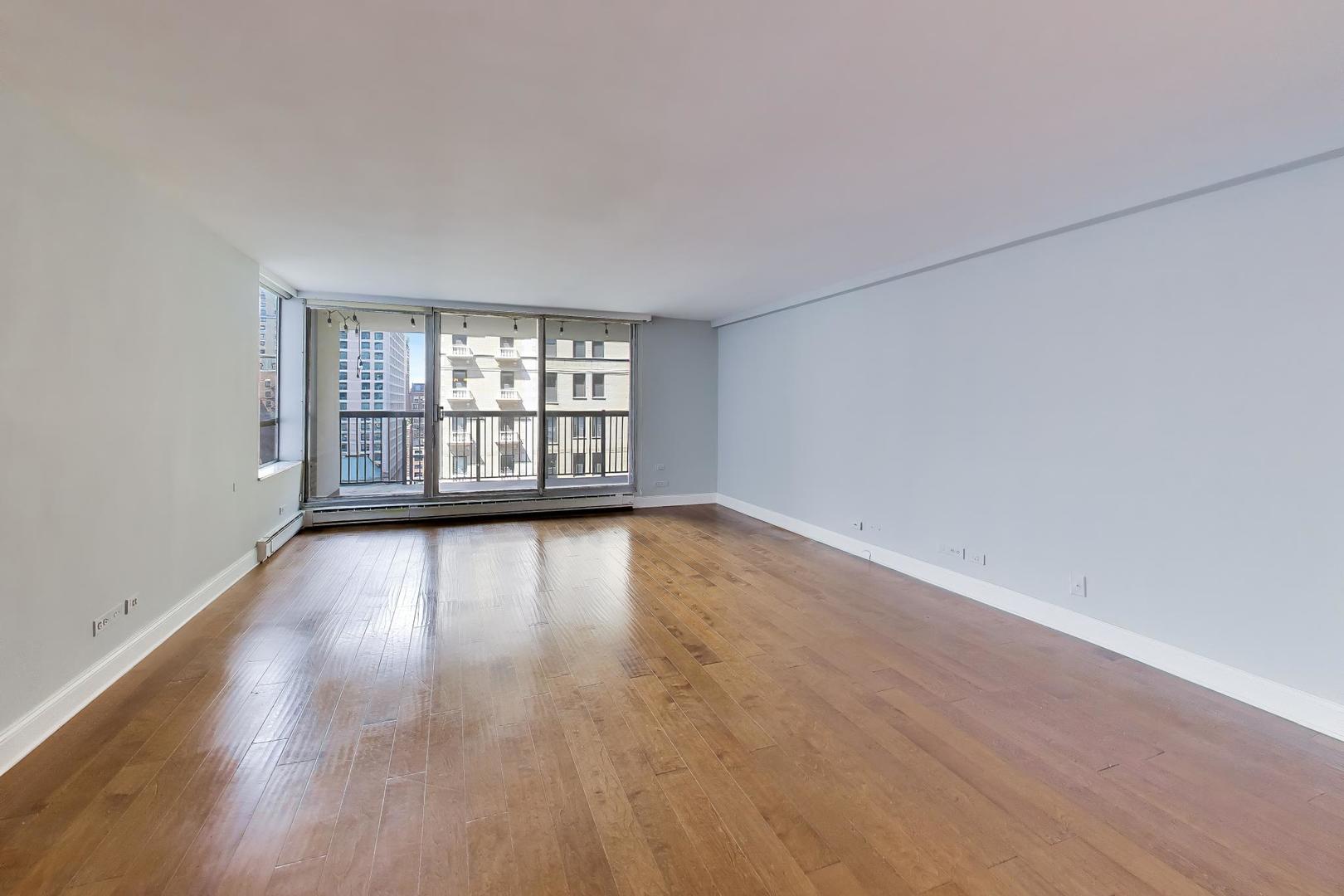 201 E Chestnut Street 14A