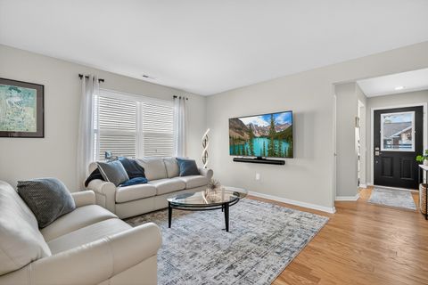 Tiny photo for 3162 Eastbank Circle, Mundelein, IL 60060 (MLS # 12479057)