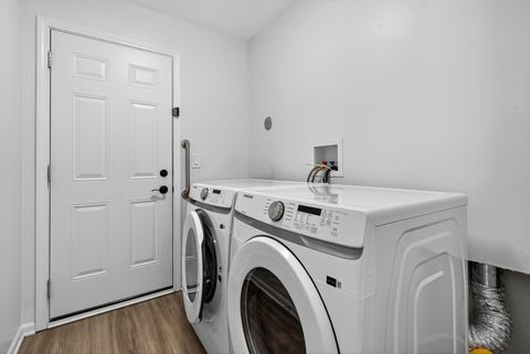 Tiny photo for 3162 Eastbank Circle, Mundelein, IL 60060 (MLS # 12479057)