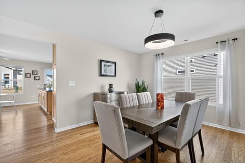 Tiny photo for 3162 Eastbank Circle, Mundelein, IL 60060 (MLS # 12479057)