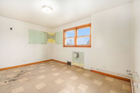 Tiny photo for 5232 S Lotus Avenue, Chicago, IL 60638 (MLS # 12585799)