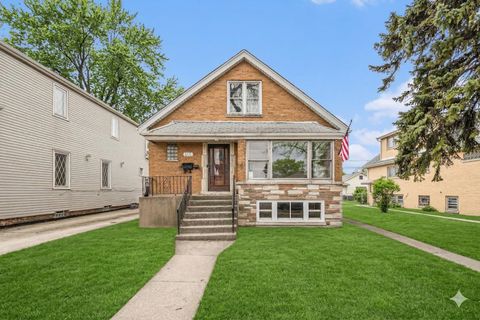 Photo of 5232 S Lotus Avenue, Chicago, IL 60638 (MLS # 12585799)