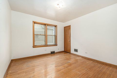 Tiny photo for 5232 S Lotus Avenue, Chicago, IL 60638 (MLS # 12585799)