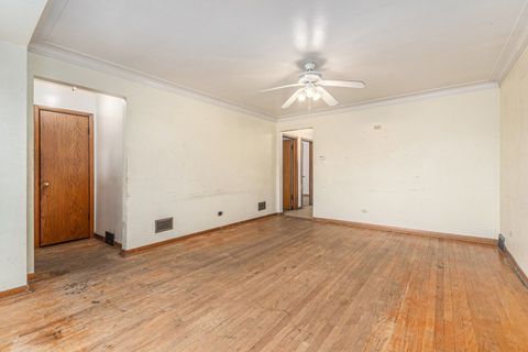 Tiny photo for 5232 S Lotus Avenue, Chicago, IL 60638 (MLS # 12585799)