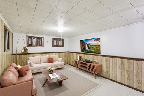 Tiny photo for 9408 Noel Avenue, Des Plaines, IL 60016 (MLS # 12605004)