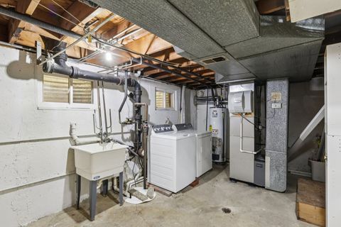 Tiny photo for 9408 Noel Avenue, Des Plaines, IL 60016 (MLS # 12605004)