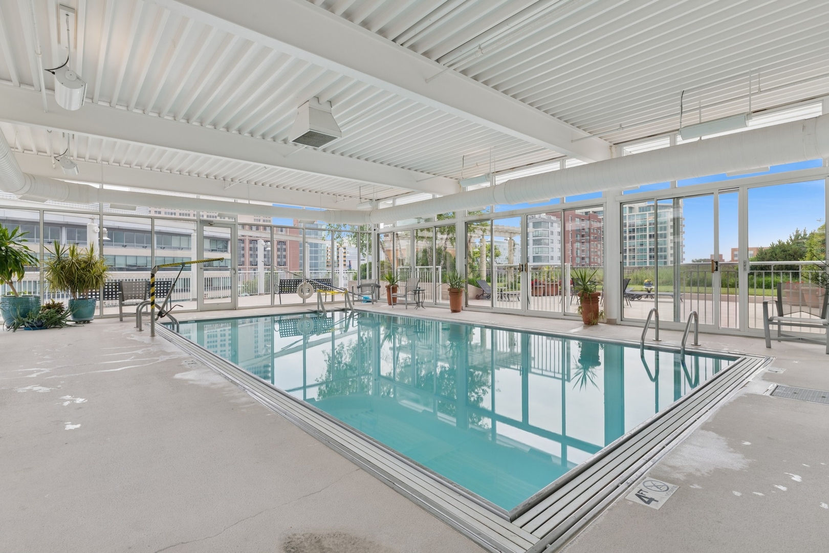 Evanston, Illinois 60201, United States, 3 Bedrooms Bedrooms, ,2 BathroomsBathrooms,Residential,Active,157361