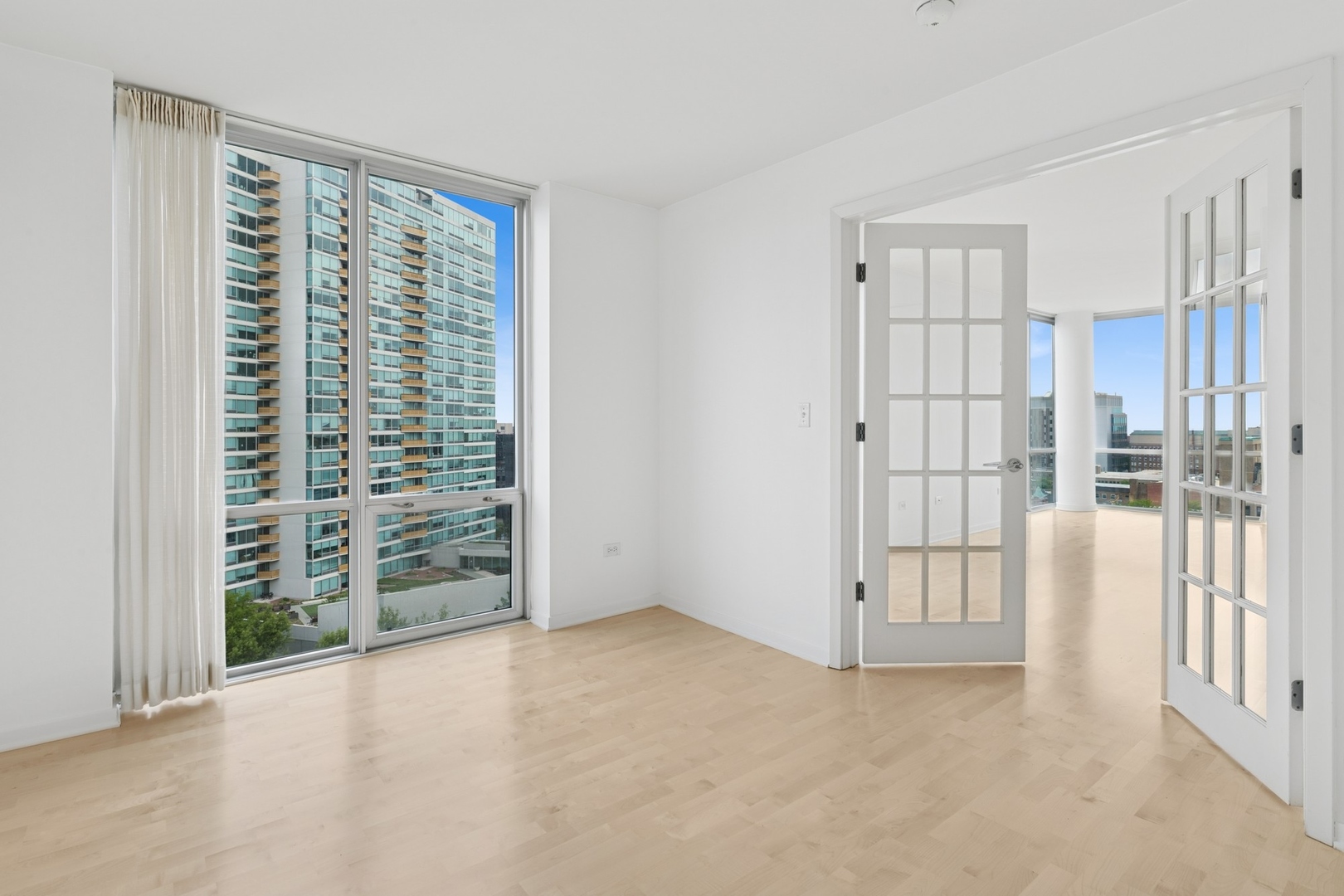 Evanston, Illinois 60201, United States, 3 Bedrooms Bedrooms, ,2 BathroomsBathrooms,Residential,Active,157361