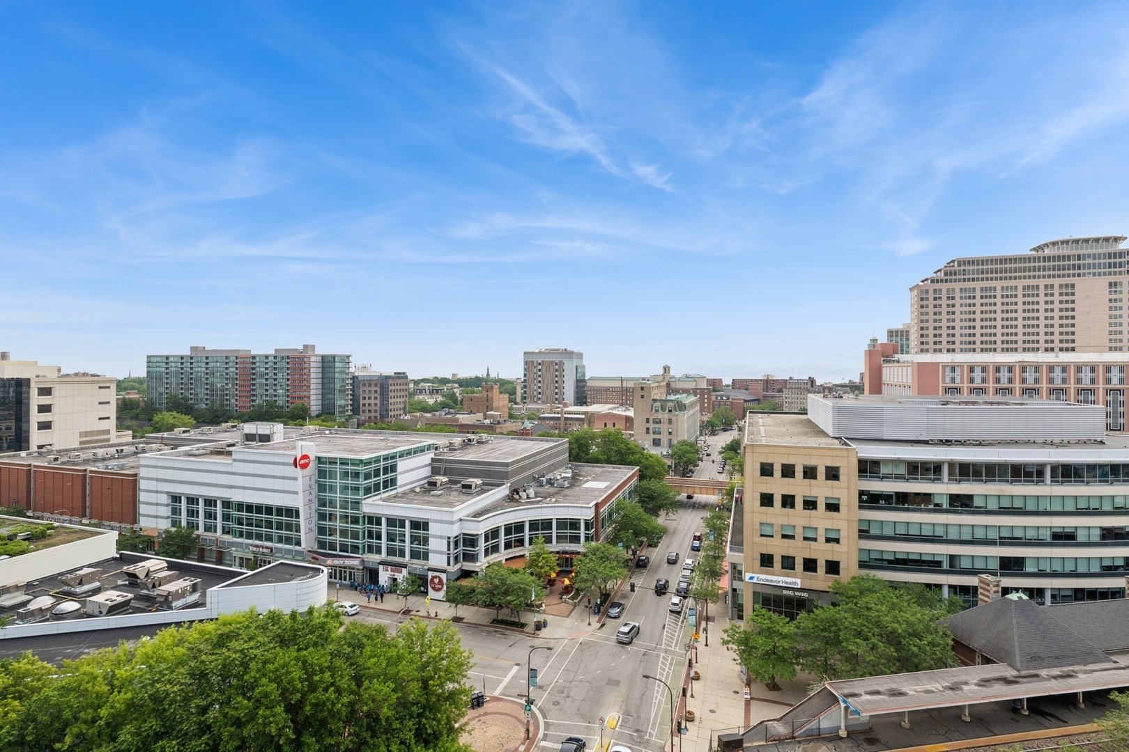 Evanston, Illinois 60201, United States, 3 Bedrooms Bedrooms, ,2 BathroomsBathrooms,Residential,Active,157361