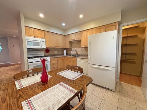 Tiny photo for 1430 Sandstone Drive #202, Wheeling, IL 60090 (MLS # 12448339)