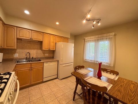 Tiny photo for 1430 Sandstone Drive #202, Wheeling, IL 60090 (MLS # 12448339)