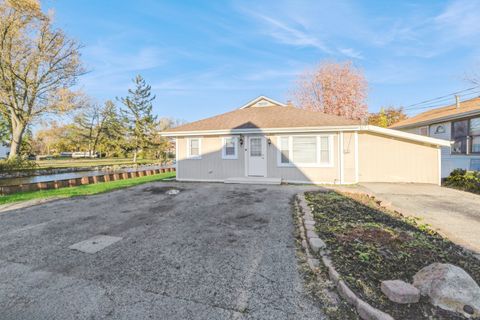 A home in Grayslake