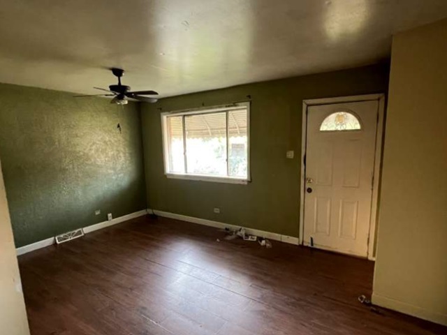 1701 W 75th Place