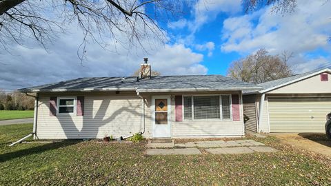 Tiny photo for 1702 Oak Grove Avenue, Sterling, IL 61081 (MLS # 12579996)