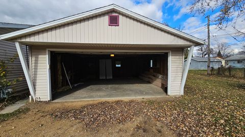 Tiny photo for 1702 Oak Grove Avenue, Sterling, IL 61081 (MLS # 12579996)