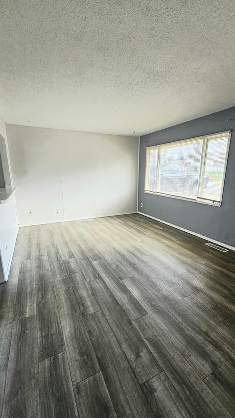 Tiny photo for 1702 Oak Grove Avenue, Sterling, IL 61081 (MLS # 12579996)