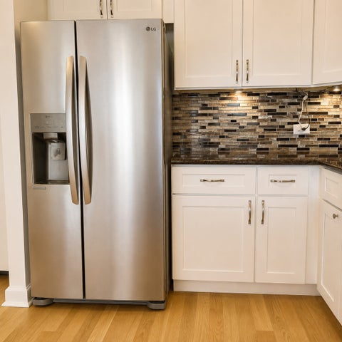 Tiny photo for 5320 N SHERIDAN Road #405, Chicago, IL 60640 (MLS # 12764177)