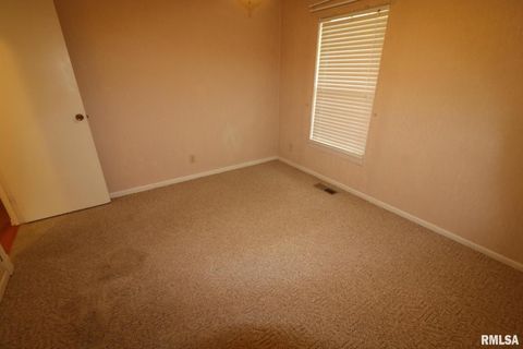 Tiny photo for 101 Lingale Street, Marion, IL 62959 (MLS # EB459628)