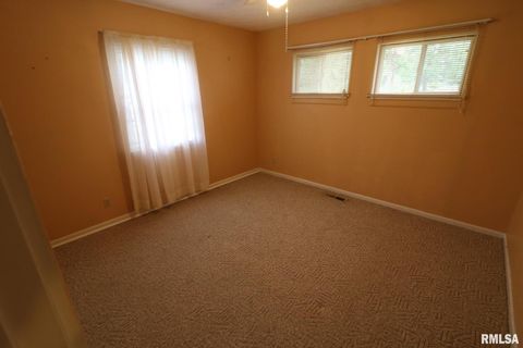 Tiny photo for 101 Lingale Street, Marion, IL 62959 (MLS # EB459628)
