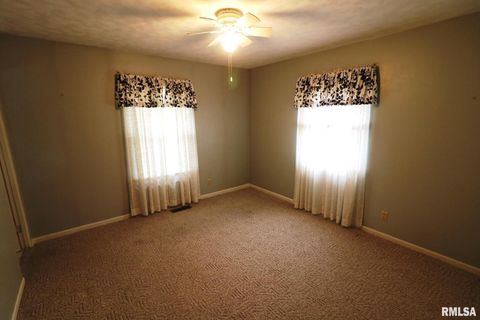 Tiny photo for 101 Lingale Street, Marion, IL 62959 (MLS # EB459628)