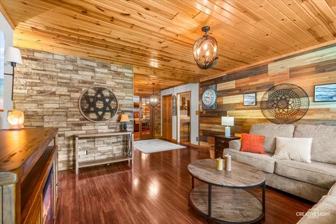 Tiny photo for 547 Hiawatha Drive, Ottawa, IL 61350 (MLS # 12681779)