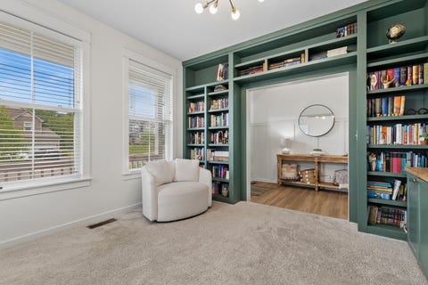 Tiny photo for 1045 Sugar Maple Drive, Crystal Lake, IL 60012 (MLS # 12657574)