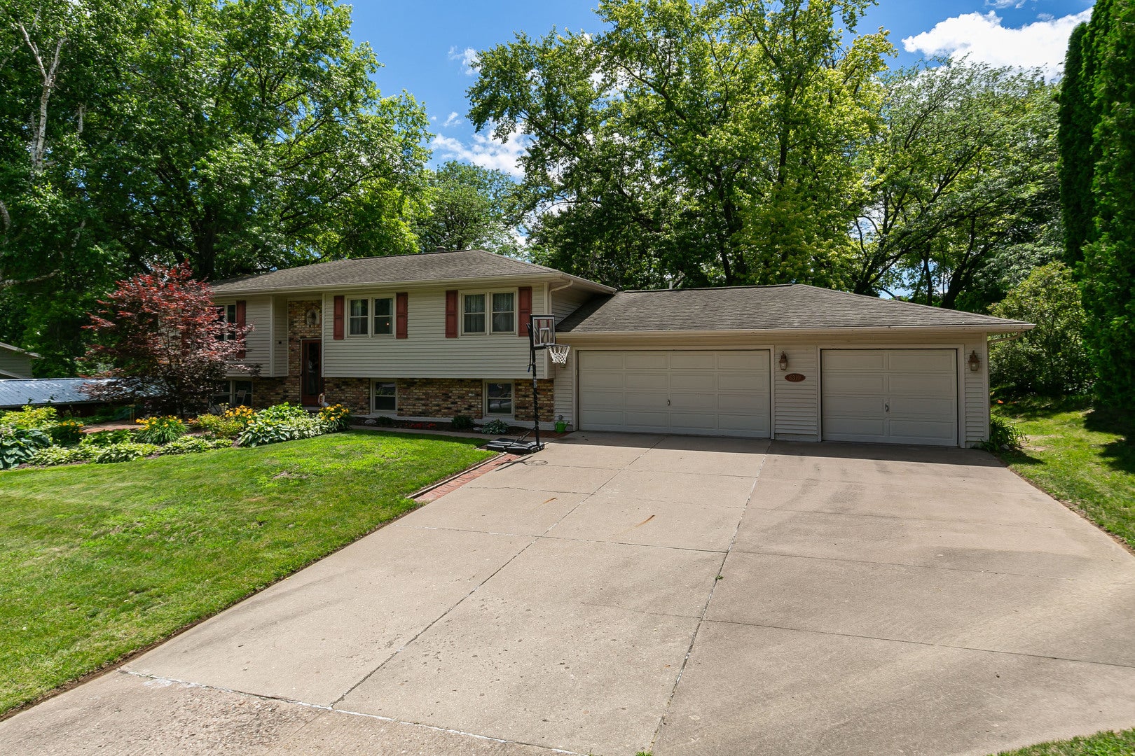 6319 Dodds Drive