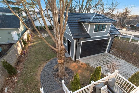 Tiny photo for 424 E Maple Avenue, La Grange, IL 60525 (MLS # 12572539)