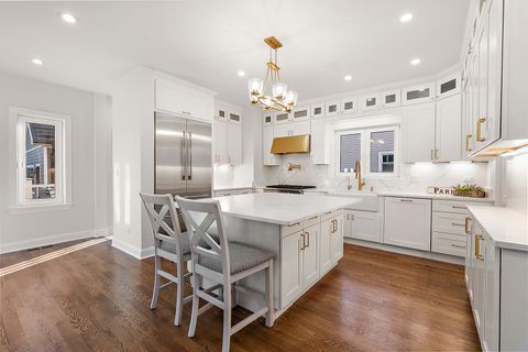 Tiny photo for 424 E Maple Avenue, La Grange, IL 60525 (MLS # 12572539)