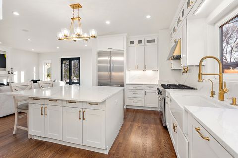 Tiny photo for 424 E Maple Avenue, La Grange, IL 60525 (MLS # 12572539)