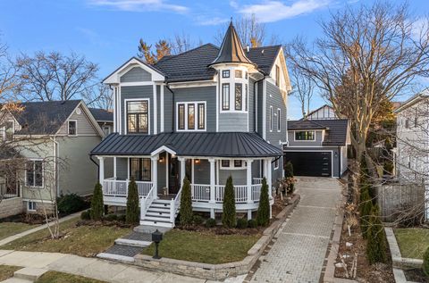 Tiny photo for 424 E Maple Avenue, La Grange, IL 60525 (MLS # 12572539)