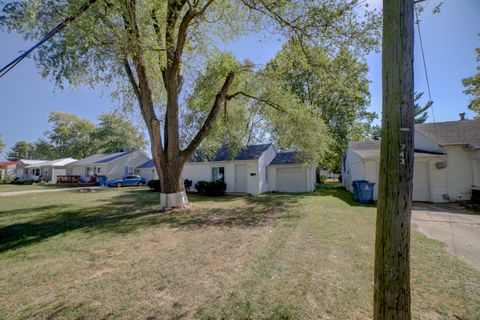 Tiny photo for 745 E Oak Street, Watseka, IL 60970 (MLS # 12511776)