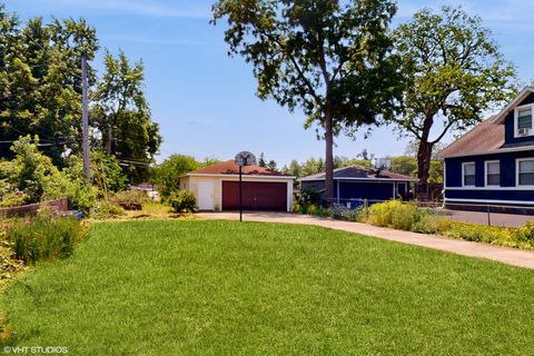 Tiny photo for 270 W Fremont Avenue, Elmhurst, IL 60126 (MLS # 12441773)