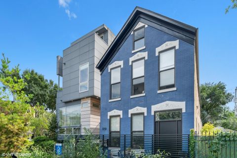 1731 W Potomac Avenue Chicago IL 60622