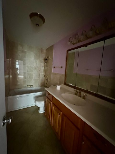 Tiny photo for 6033 N Sheridan Road #5G, Chicago, IL 60660 (MLS # 12542655)