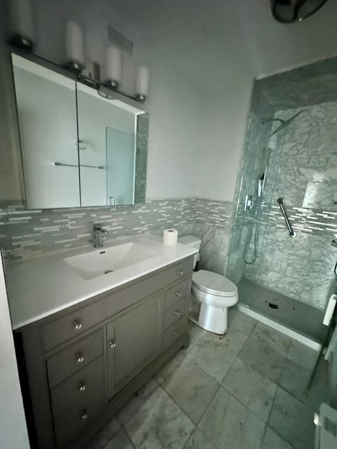 Tiny photo for 6033 N Sheridan Road #5G, Chicago, IL 60660 (MLS # 12542655)