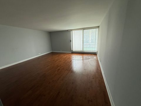 Tiny photo for 6033 N Sheridan Road #5G, Chicago, IL 60660 (MLS # 12542655)