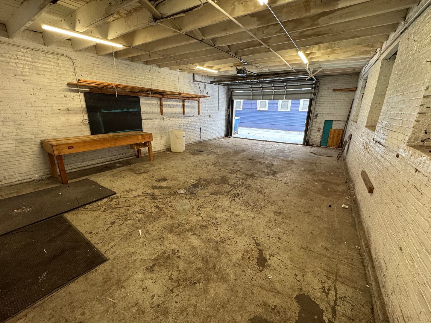 1450 W 18th Street GARAGE