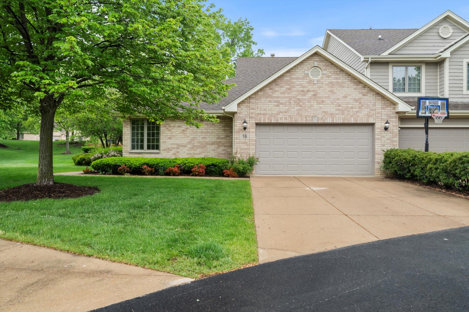 16 Pine Needles Drive