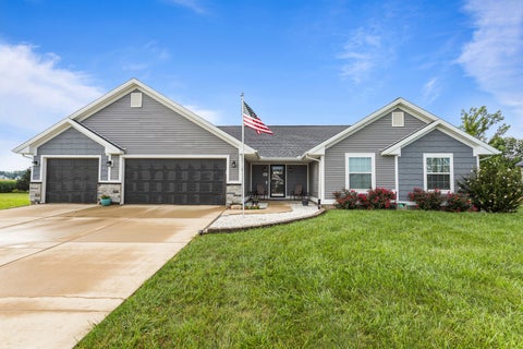 Photo of 307 Horseshoe Drive, Philo, IL 61864 (MLS # 12721074)