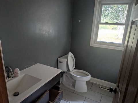 Tiny photo for 1718 W Lincoln Road, McHenry, IL 60051 (MLS # 12500007)